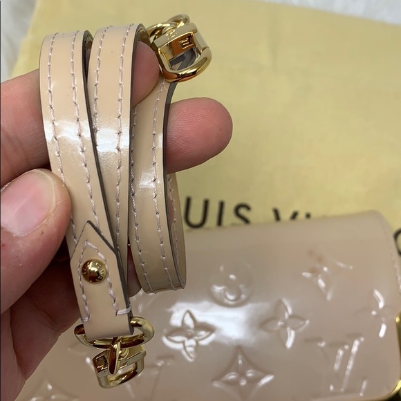 Authentic Louis Vuitton Rossmore MM Vernis Rose - Picture 15 of 15